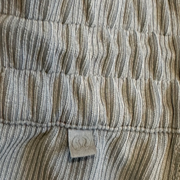 Lululemon Wide-Leg Cropped Pant - Picture 7 of 10